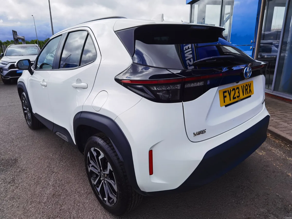 TOYOTA YARIS CROSS 1.5 DESIGN AUTO PETROL HYBRID - Image 6