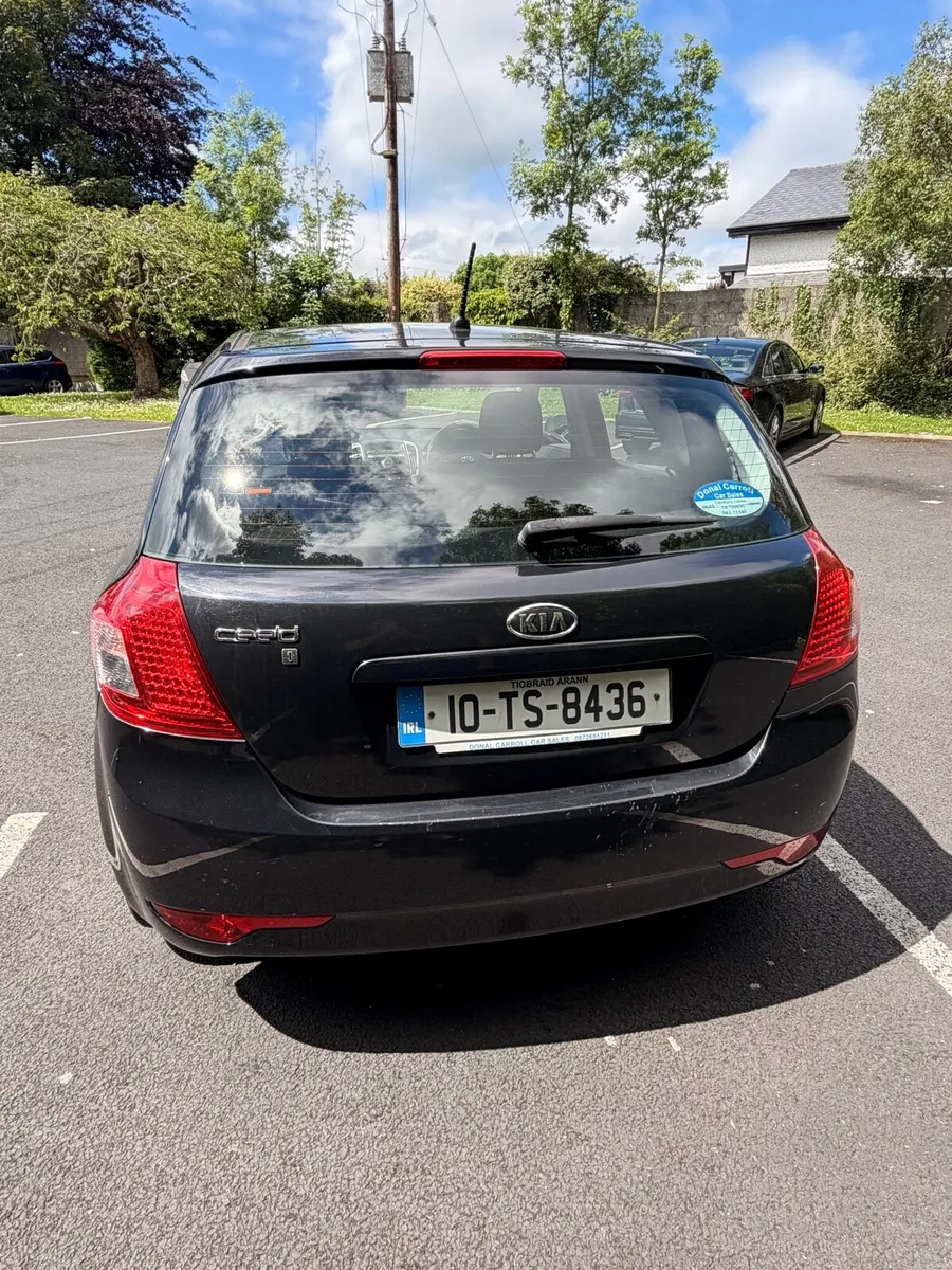 Kia ceed 2010 1.4 petrol - Image 4