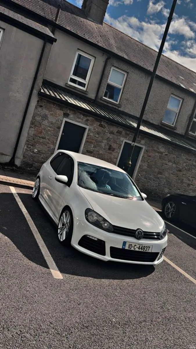2010 Volkswagen Golf - Image 3