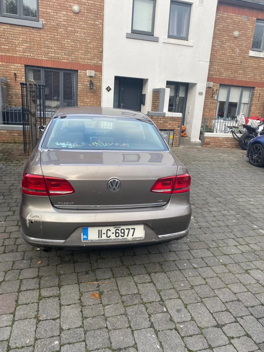 2011 auto Volkswagen Passat low mileage - Image 3