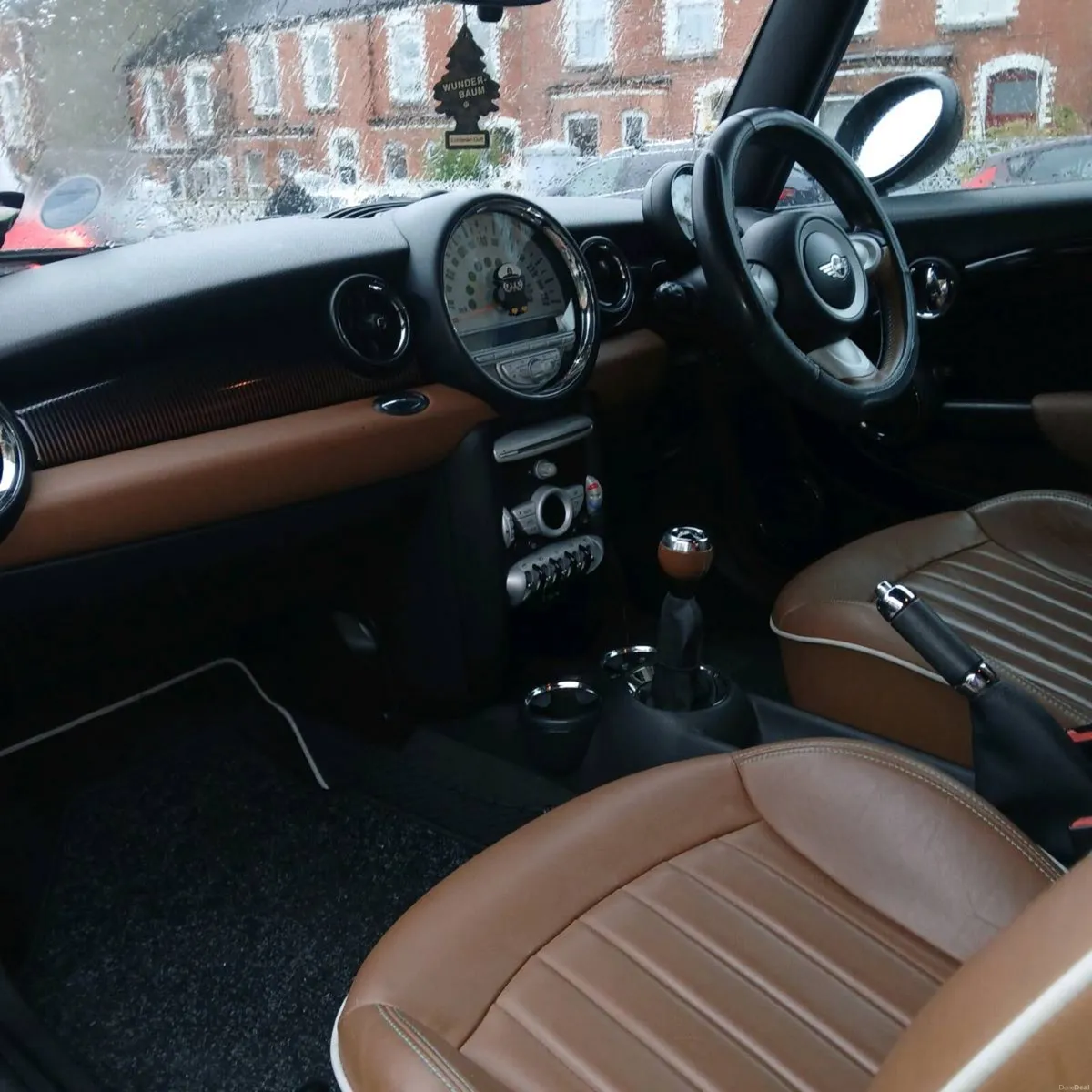 2010 Mini Mayfair 1.6 L Petrol - Image 3