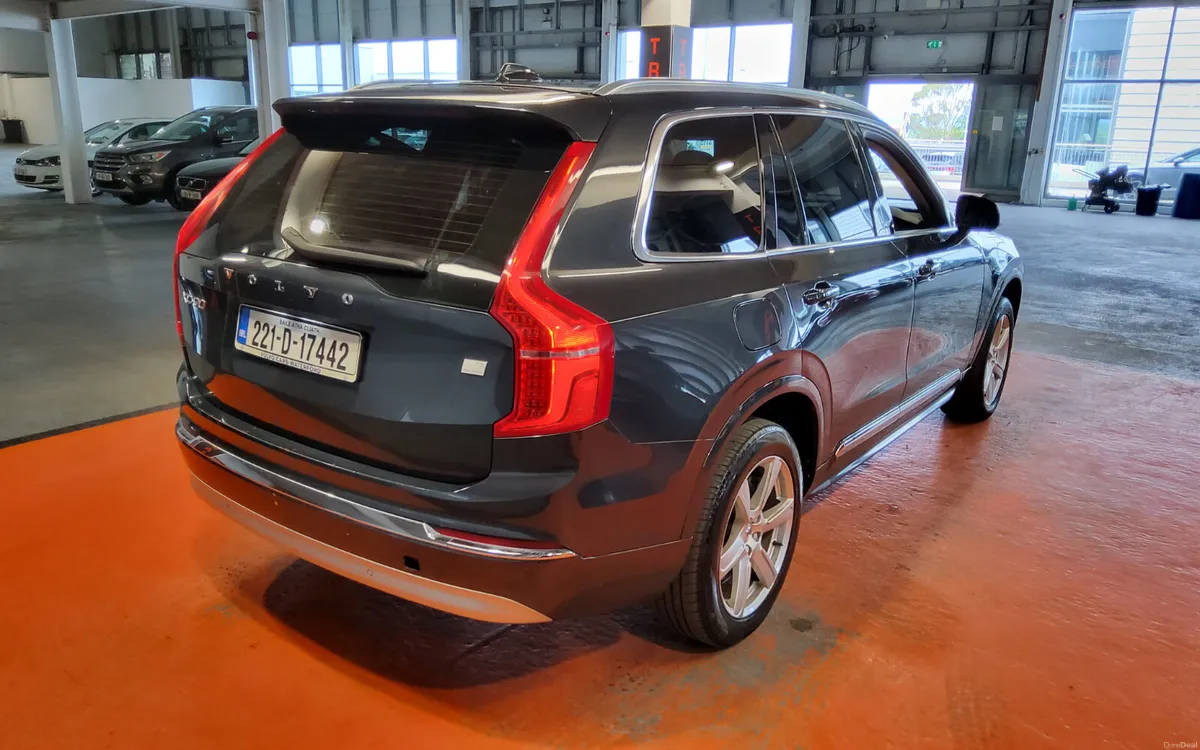 Volvo XC90 2022 - Image 3