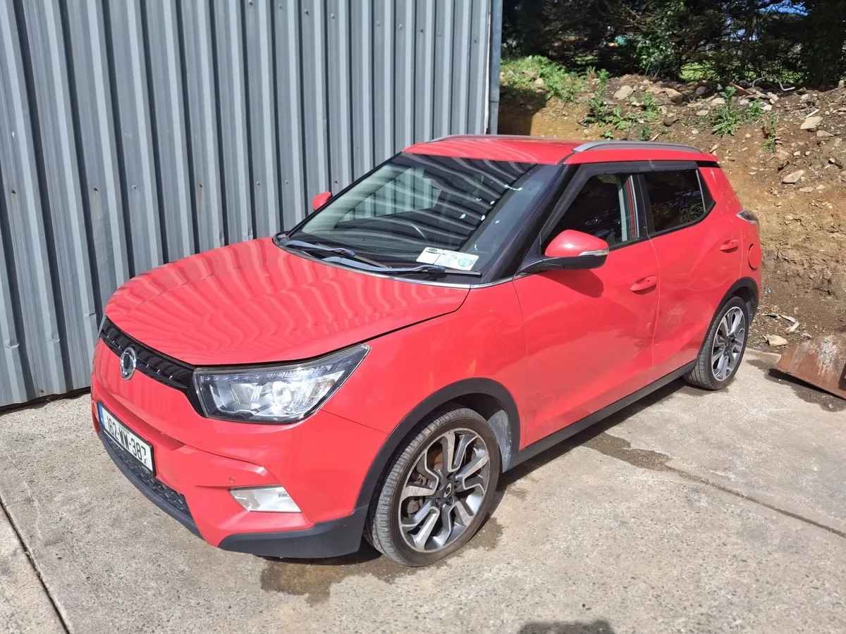 SsangYong ,Driving instructor car.Engine needs fix - Image 2