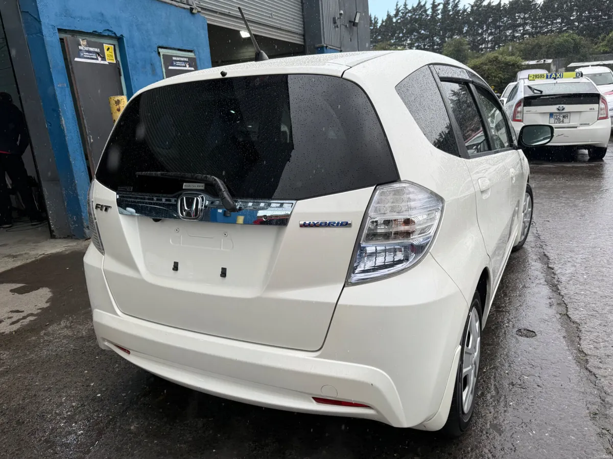 2013 Honda Fit Hybrid  Automatic - Image 4