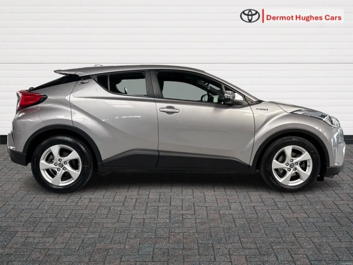 Toyota C-HR HYBRID LUNA 4DR AUTO - Image 3