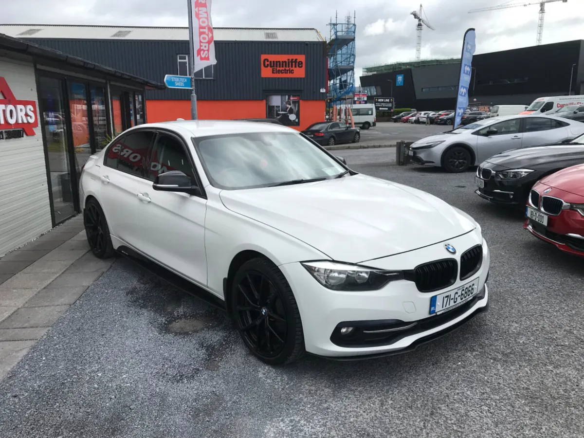 BMW 3-Series 2017 - Image 2