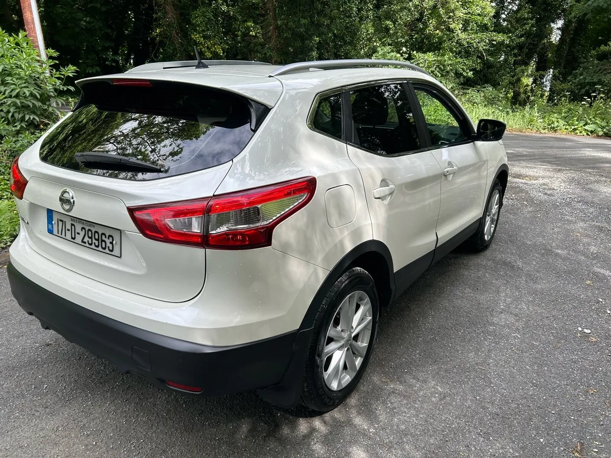Nissan Qasqai Automatic - Image 4