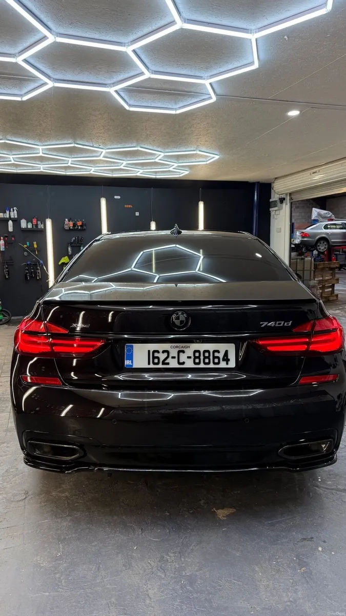 BMW 740d xdrive - Image 2