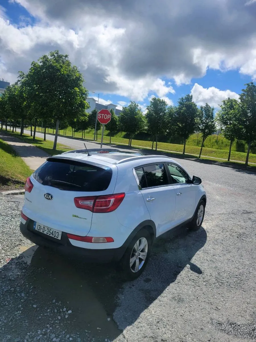 Kia Sportage LOW MILES - Image 4