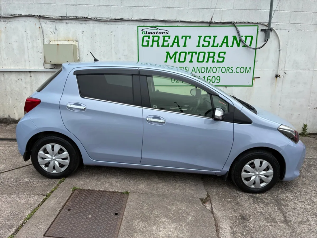 Toyota Yaris 1.0 petrol automatic - Image 3