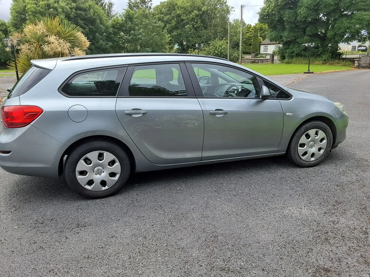 Vauxhall Astra 2012 - Image 4