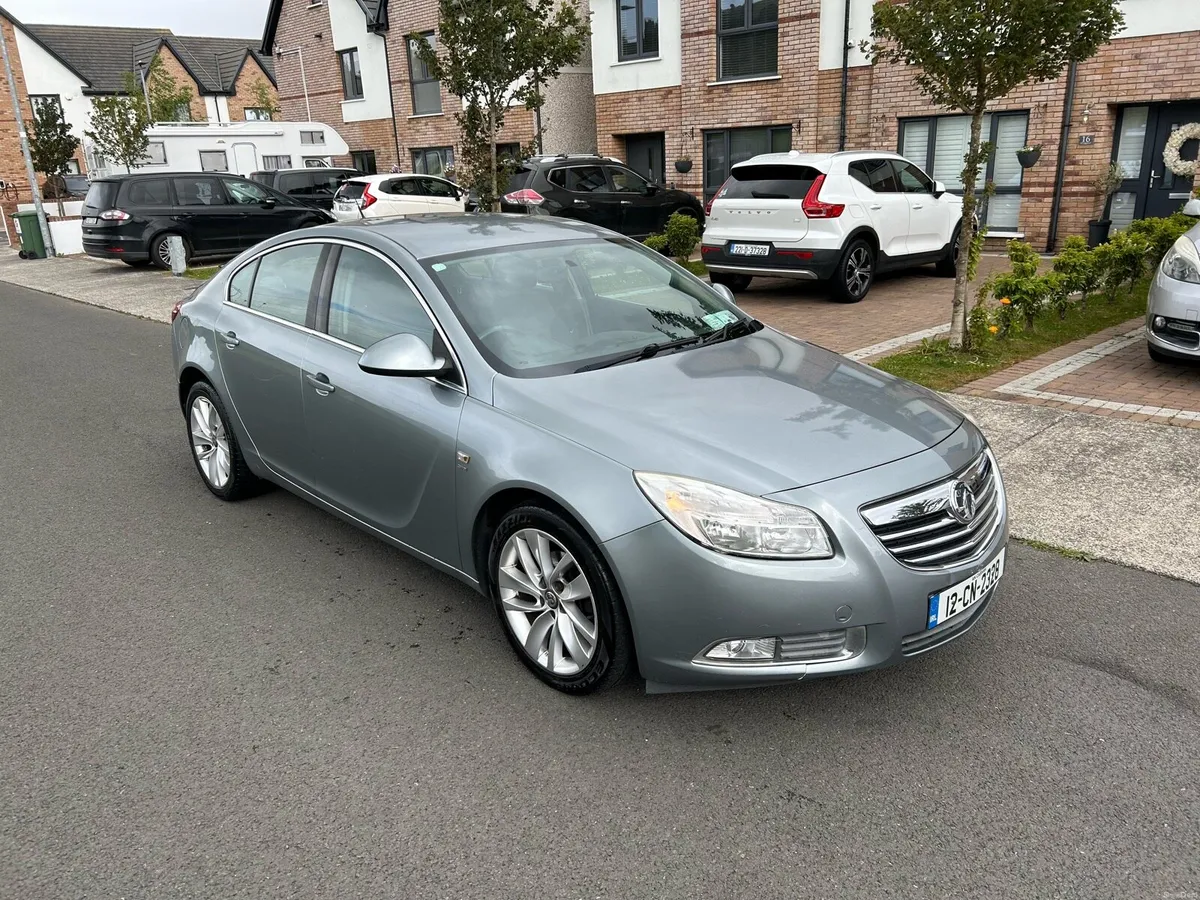 12 VAUXHALL INSIGNIA SRI €2,450 - Image 1