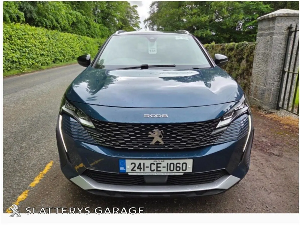 Peugeot 5008 1.5 BlueHDi 130bhp Allure Auto - Image 2