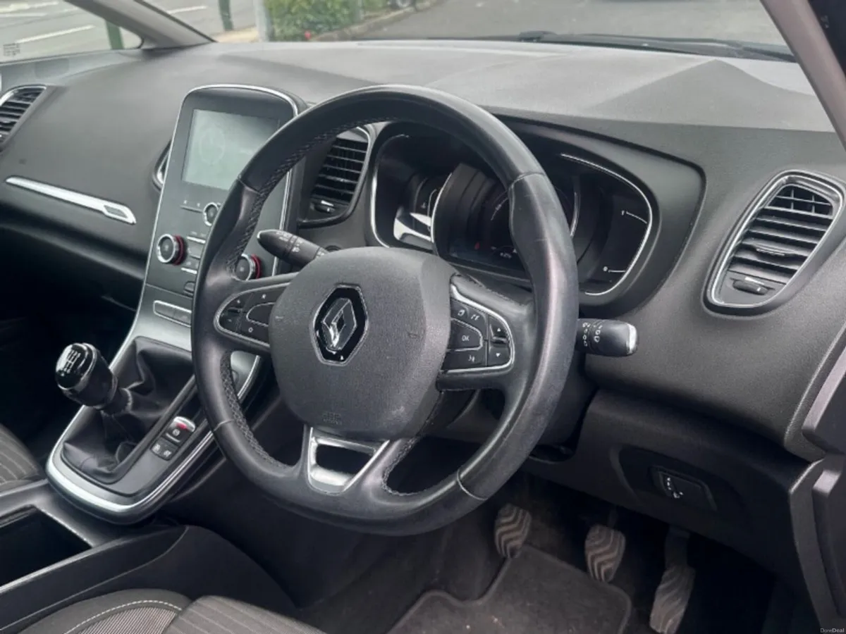 Renault Grand Scenic 1.75 Blue dCi 120 EDC Iconic - Image 4
