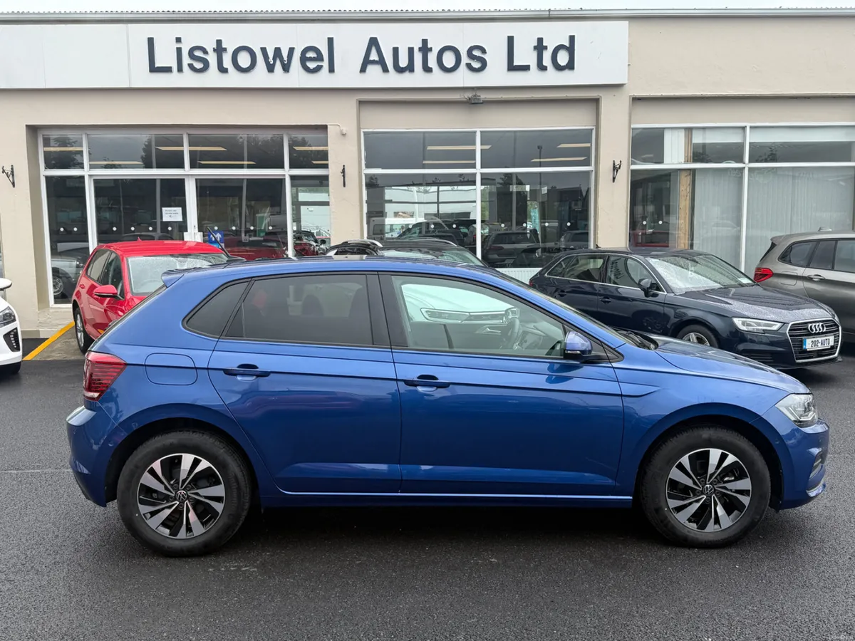 211 VW POLO COMFORTLINE 1.0 PETROL AUTOMATIC - Image 1
