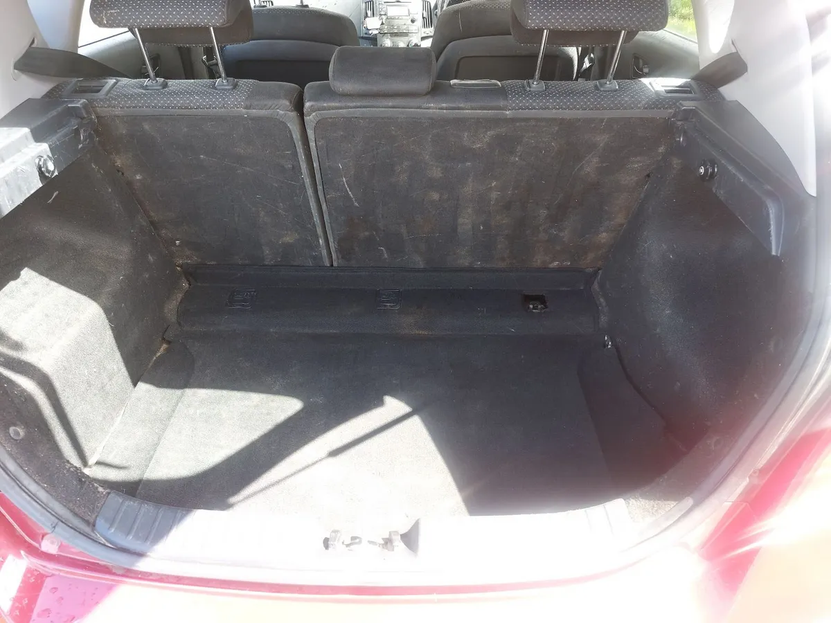 Hyundai i30 2011 - Image 2