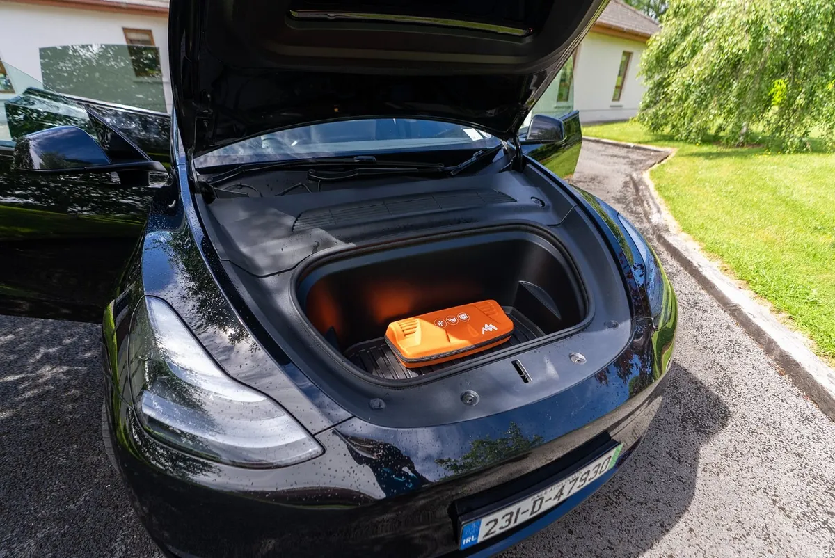 Tesla Model Y Long Range AWD - Image 6