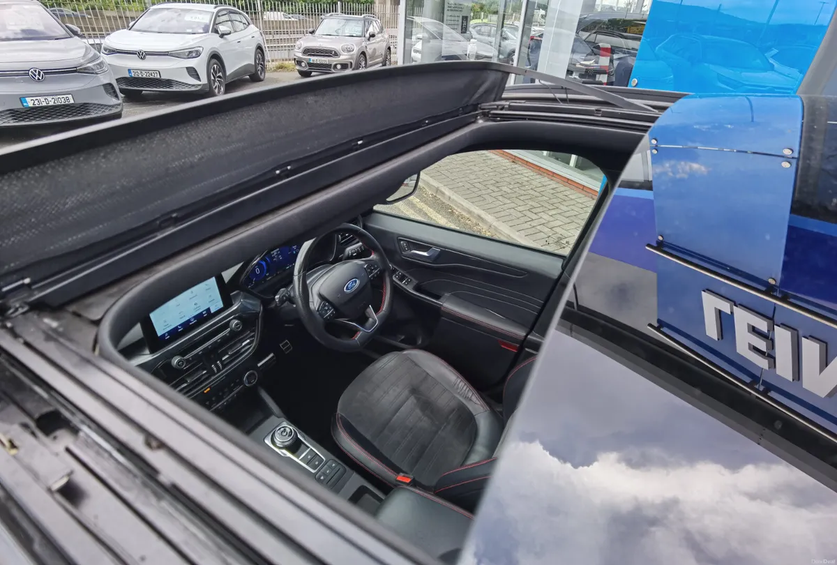 FORD KUGA 2.5 ST-LINE X EDITION AUTO PHEV *SUNROOF - Image 2