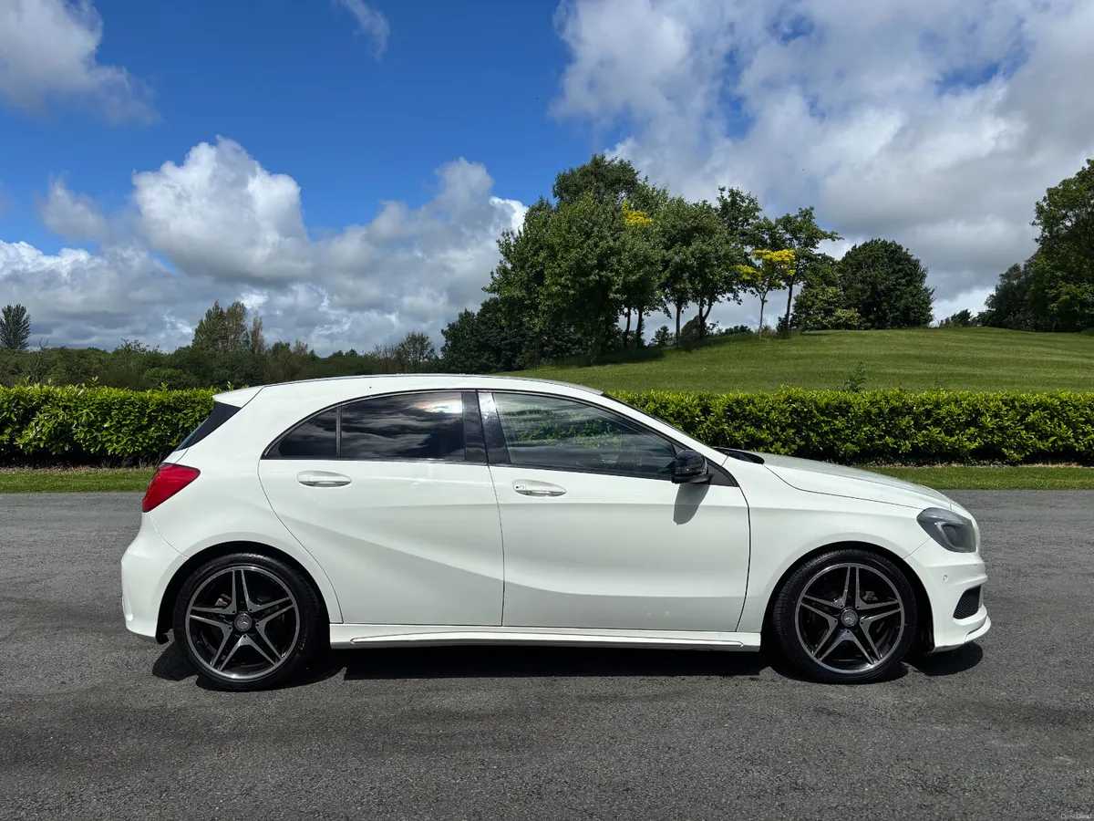 MERCEDES BENZ A180 AMG LINE AUTO 2013 - Image 3
