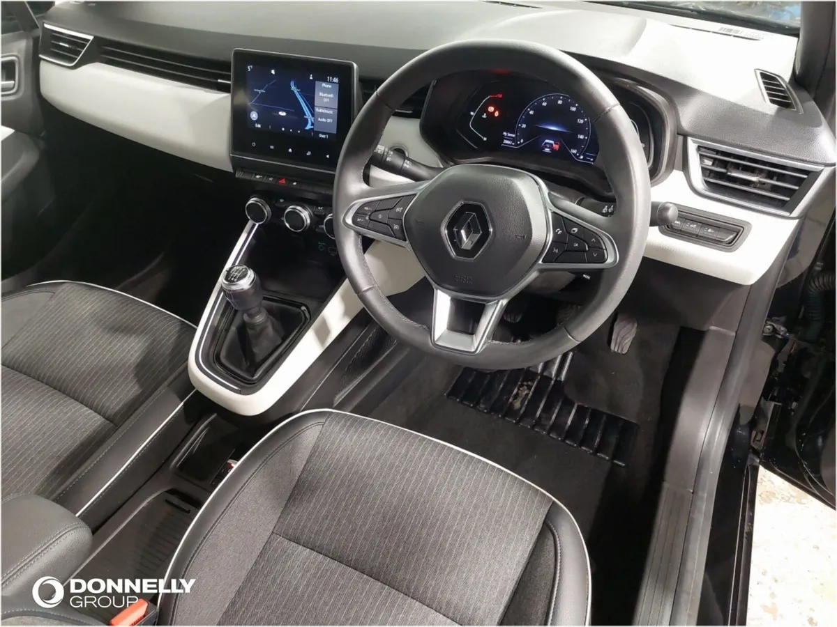 Renault Clio Hatchback SE Edition - Image 4