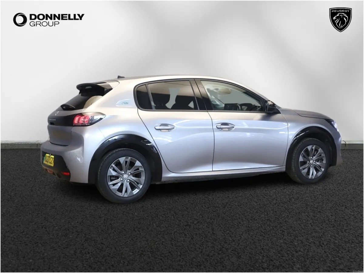 Peugeot 208 E- Electric Hatchback Allure Premium - Image 2