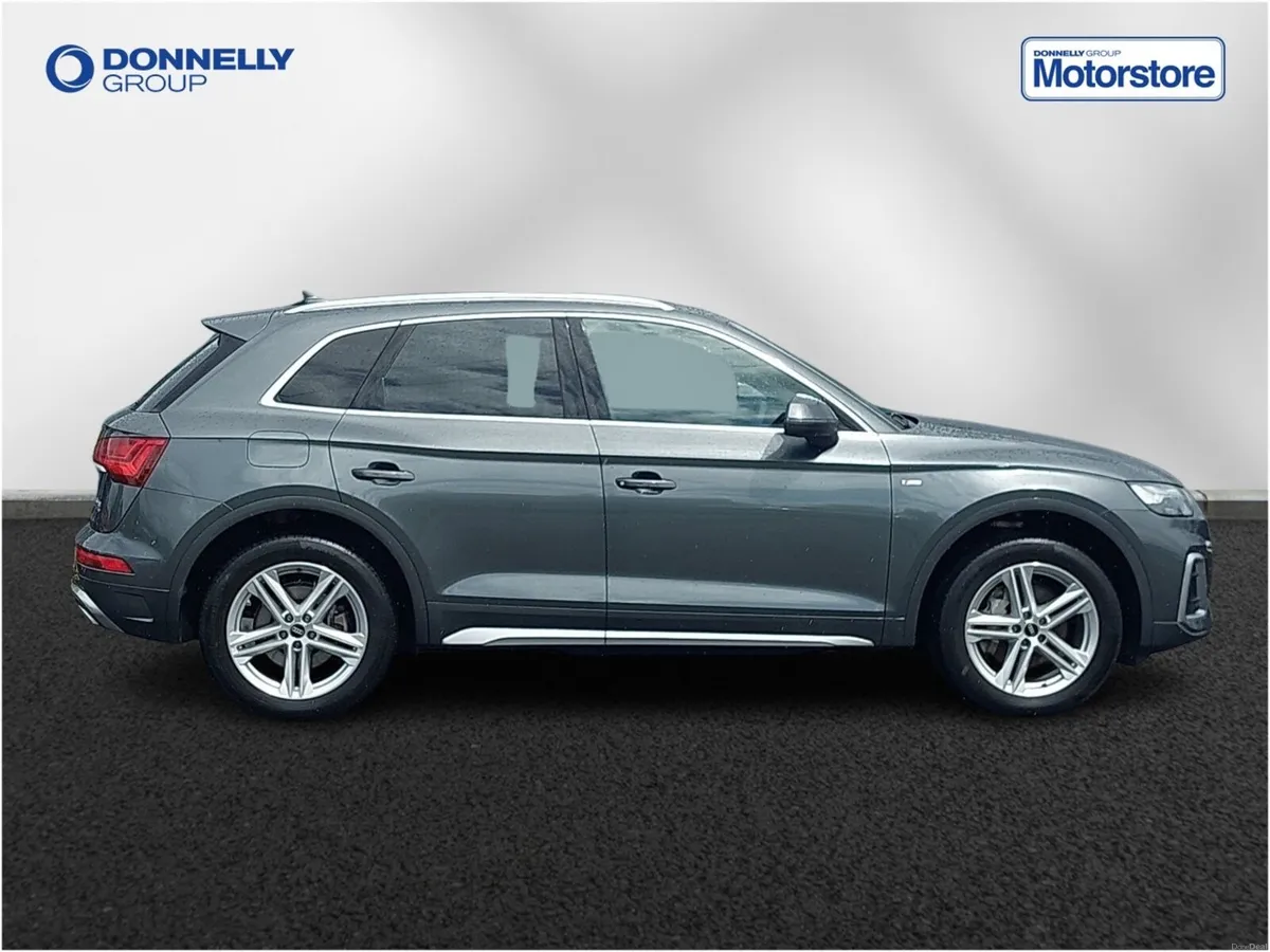 Audi Q5 Estate S Line - Image 3