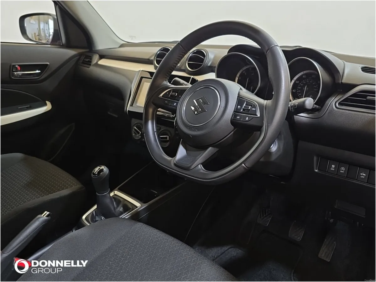 Suzuki Swift Hatchback SZ-L - Image 4