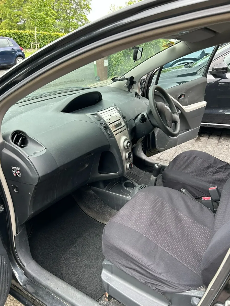 Toyota Yaris 2007 - Image 4