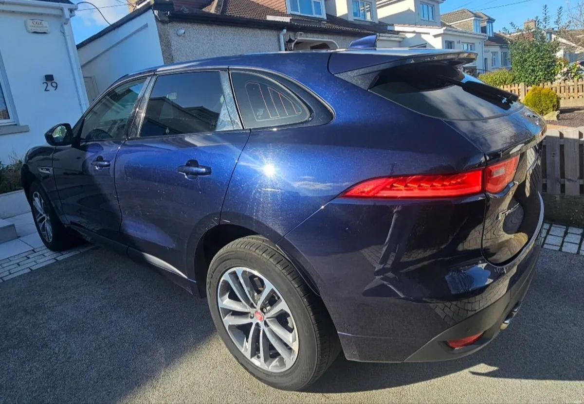 Jaguar F-Pace 2016 - Image 1