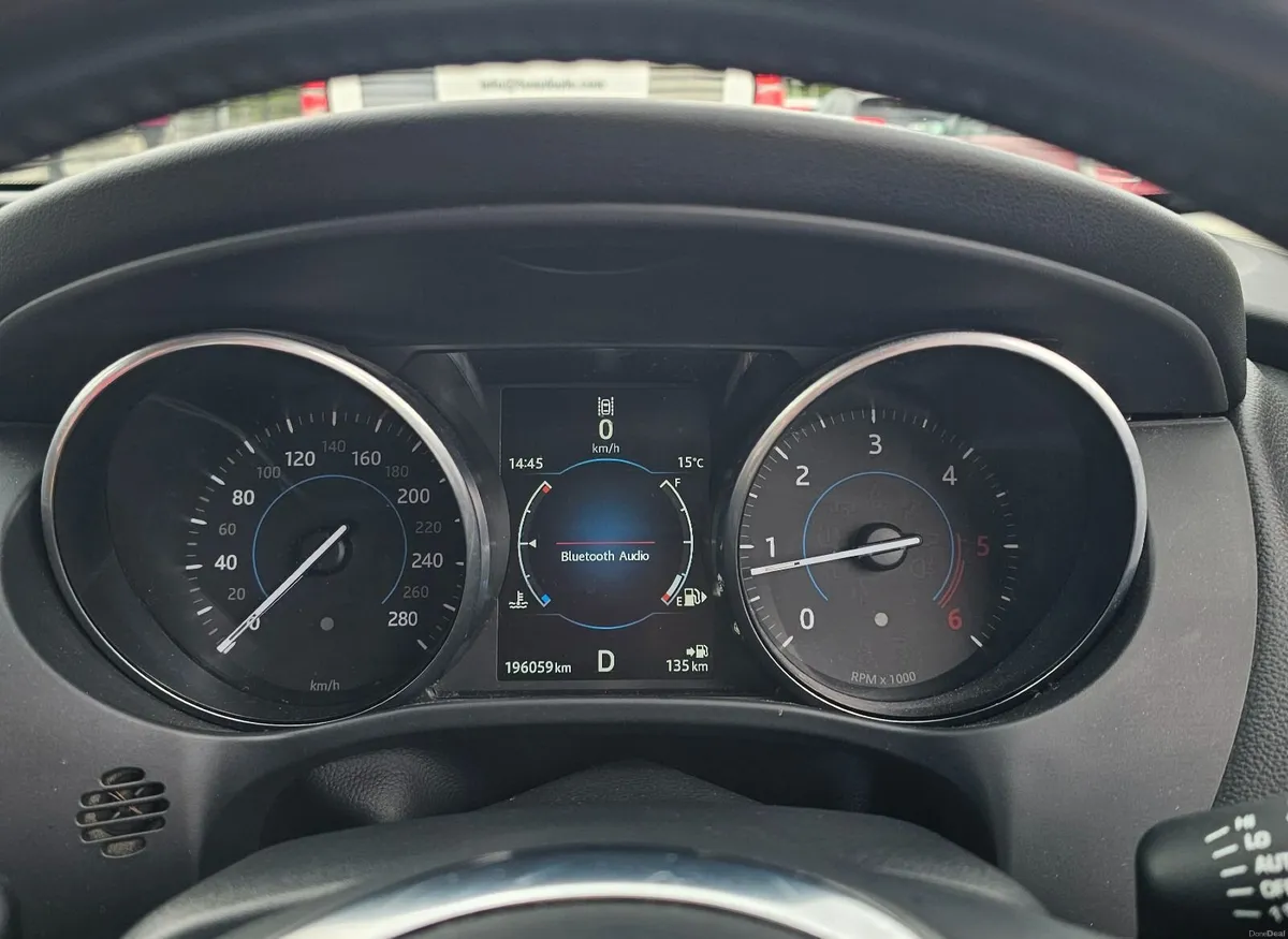 Jaguar F-Pace 2016 - Image 4