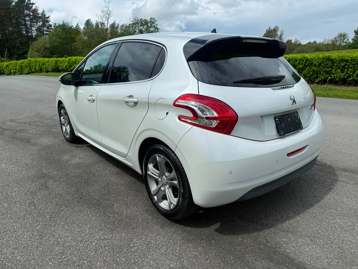 PEUGEOT 208 1.2 AUTO 2014 - Image 5