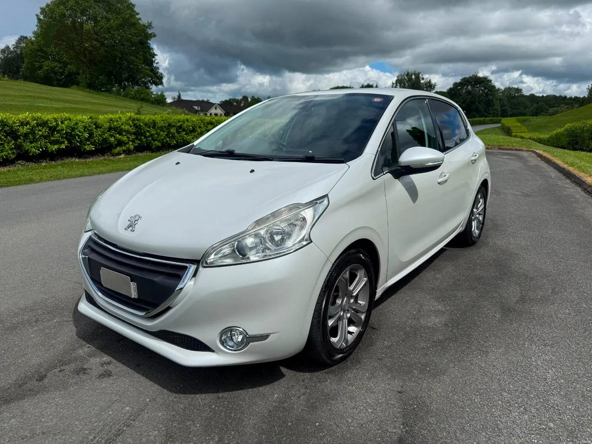 PEUGEOT 208 1.2 AUTO 2014 - Image 1