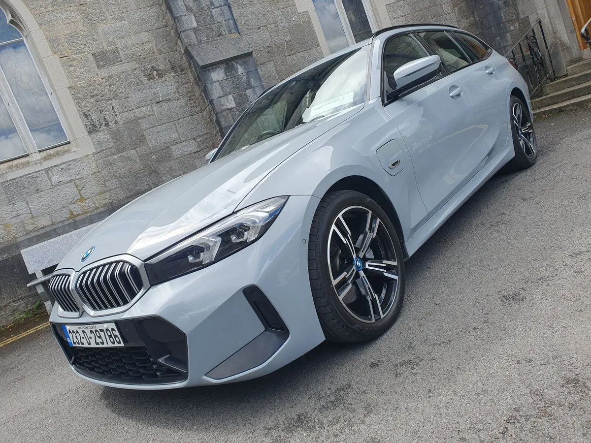 BMW 3-Series 2023 // 330e // M Sport // Nardo Grey - Image 3