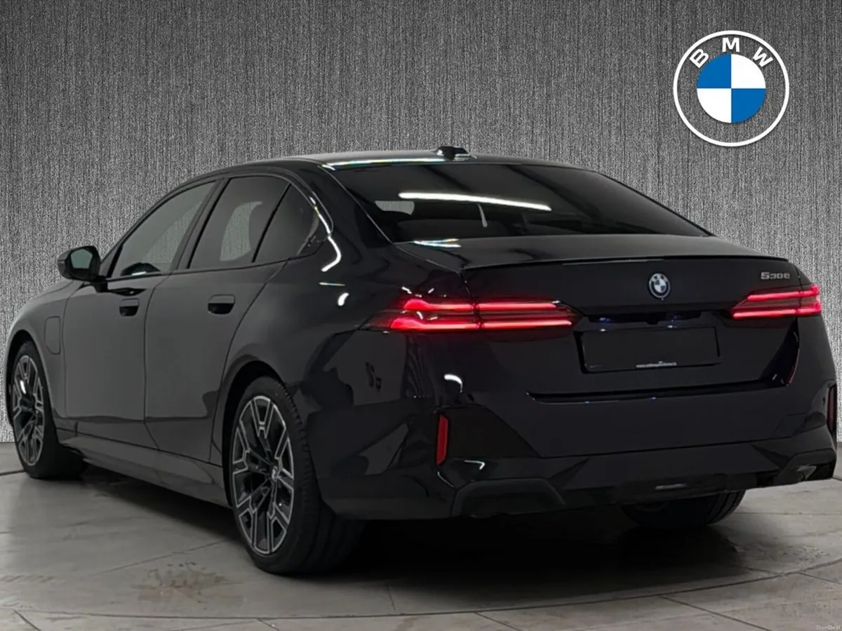 BMW 5-Series 530e M Sport PRO IMMEDIATE DELIVERY - Image 3