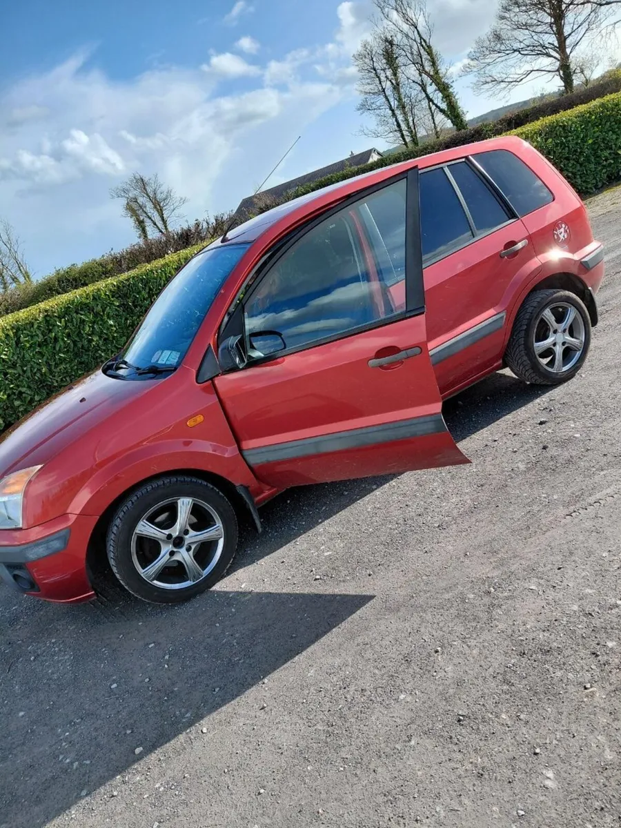 Ford Fusion 2007 - Image 1
