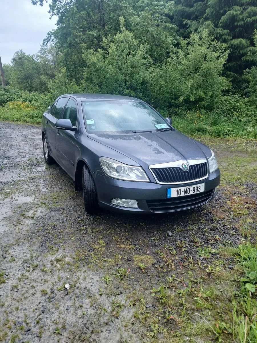 Skoda Octavia 2010 1.6 TDi - Image 4