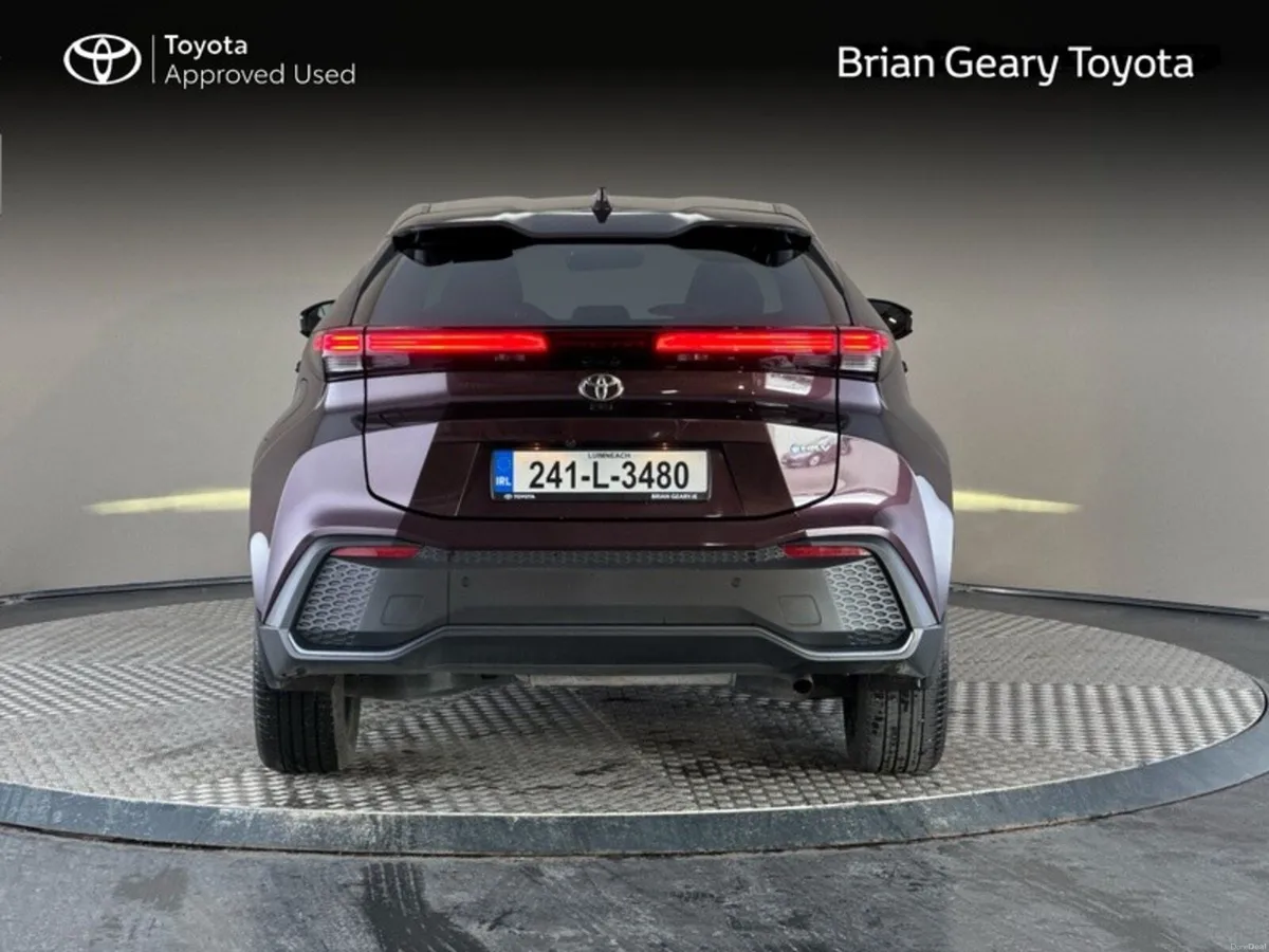 Toyota C-HR Hybrid Sport - Image 4