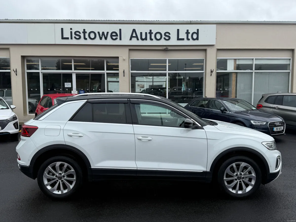 241 VW T-ROC STYLE 150 BHP 1.5 PETROL AUTOMATIC - Image 1