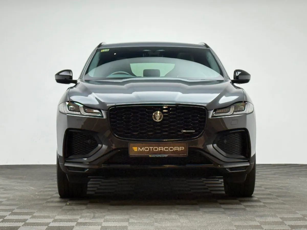Jaguar F-Pace R-DYNAMIC HSE BLACK P400E - Image 2