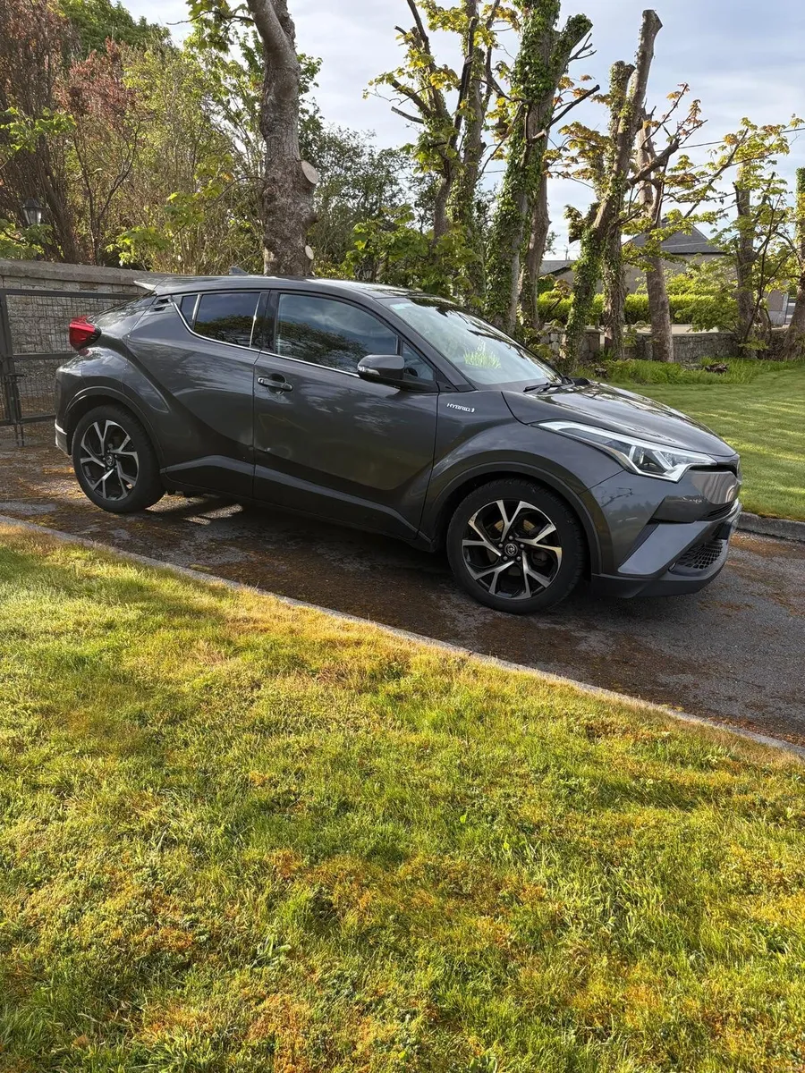 Toyota C-HR 2019 - Image 2