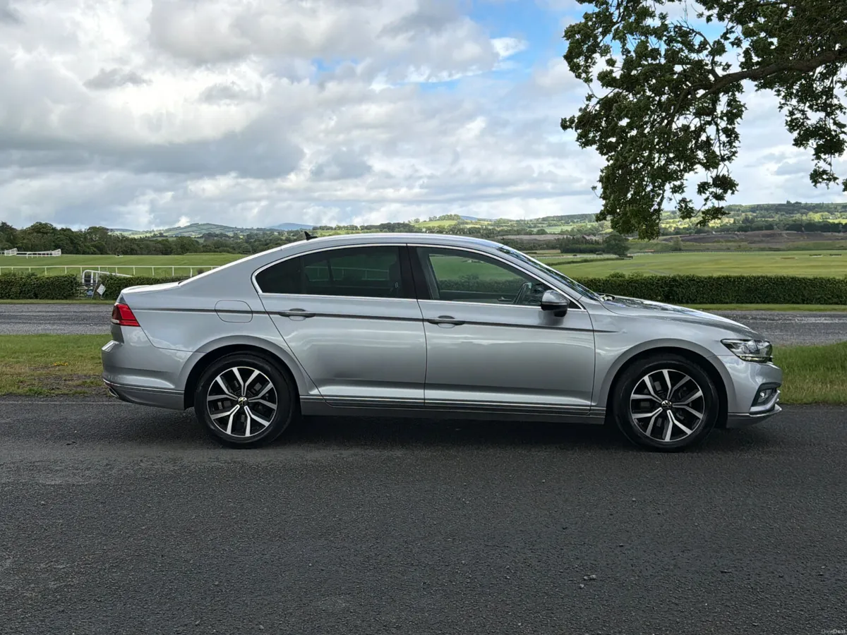 Volkswagen Passat 2021 Elegance 2.0 TDI - Image 3