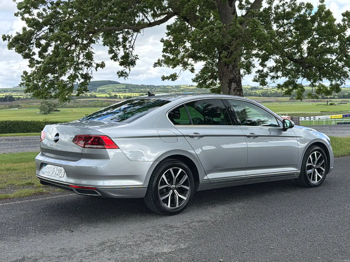 Volkswagen Passat 2021 Elegance 2.0 TDI - Image 4