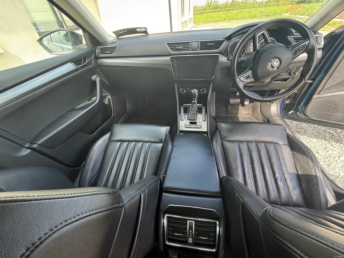 Skoda Superb Executive 2018 - 2.0-litre diesel - Image 3