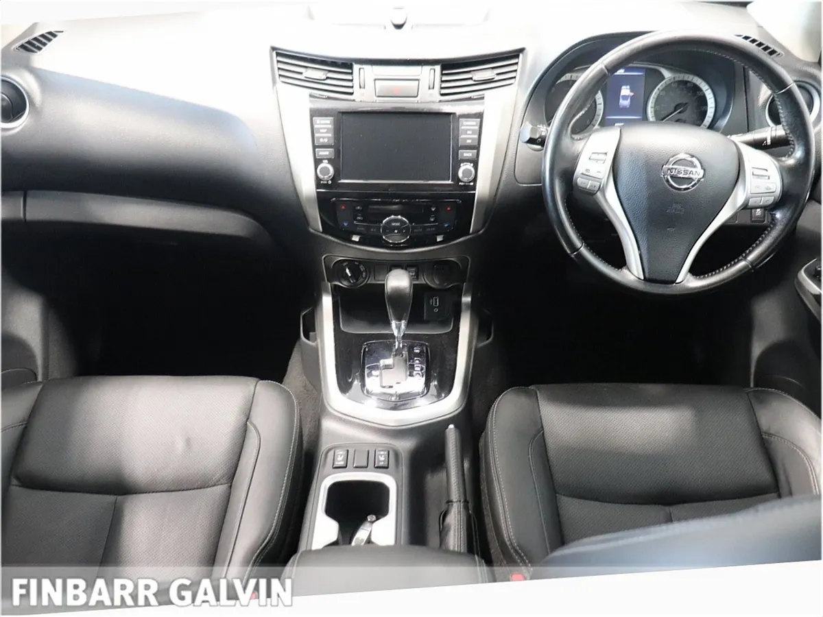 NISSAN NAVARA CREW CAB TECKNA 2.3 DSL - Image 4
