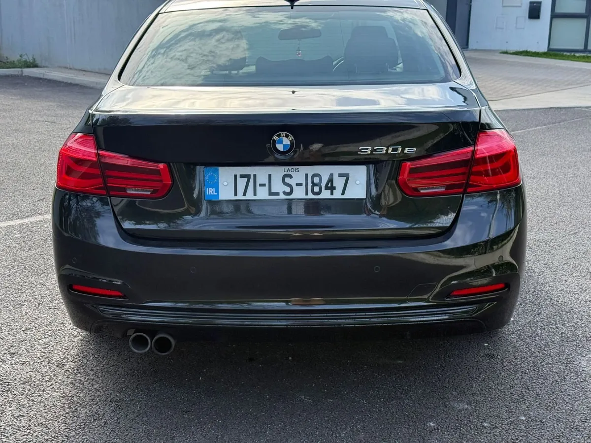 BMW 3-Series 2017 - Image 3
