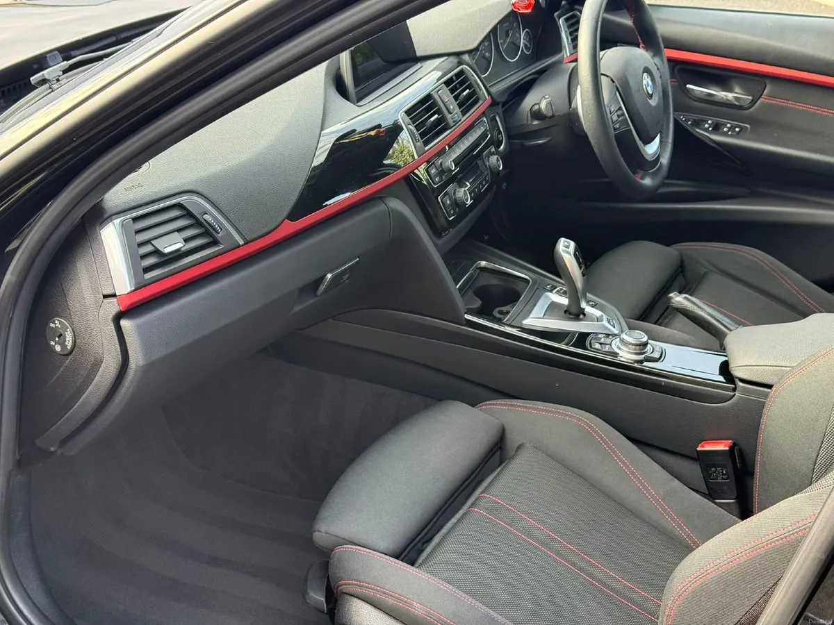BMW 3-Series 2017 - Image 6