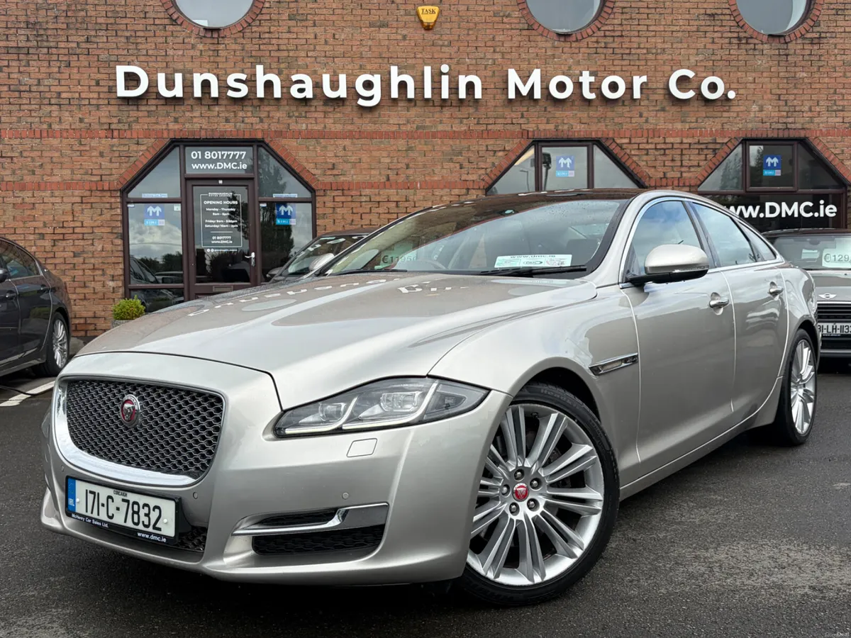 171 Jaguar XJ 3.0D Portfolio *Huge Spec* - Image 1