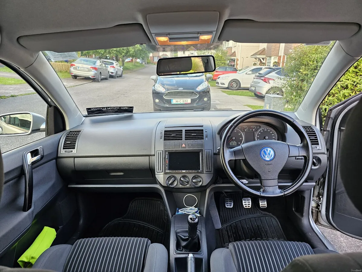 Volkswagen Polo 1.2 Petrol 2008 - Image 4