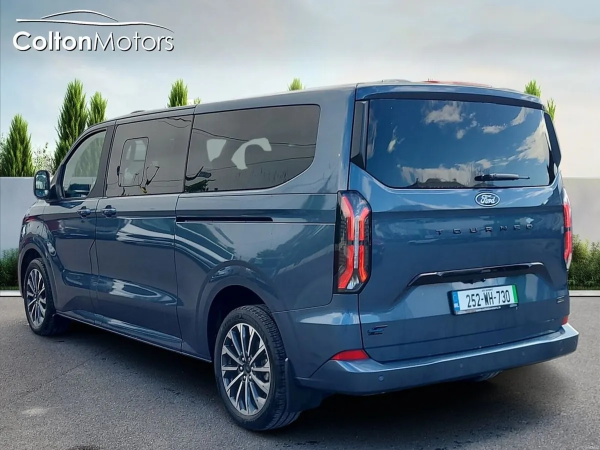 Ford Tourneo Custom 65kWh 100kw / 136PS Titanium A - Image 3