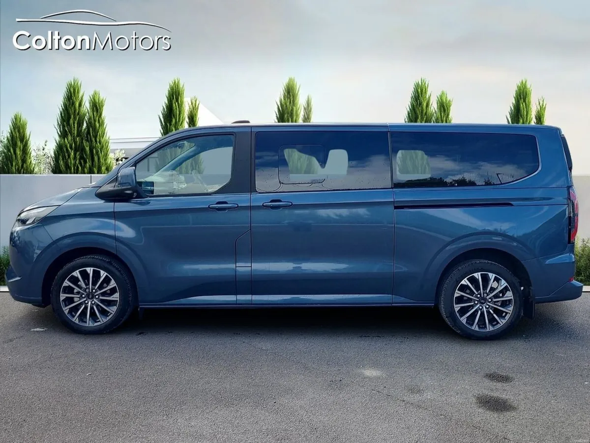Ford Tourneo Custom 65kWh 100kw / 136PS Titanium A - Image 6